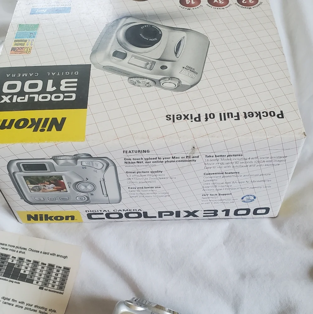 Nikon COOLPIX 3100 Silver Digital Camera 3.2M Pixels Box Original Manuals CD's